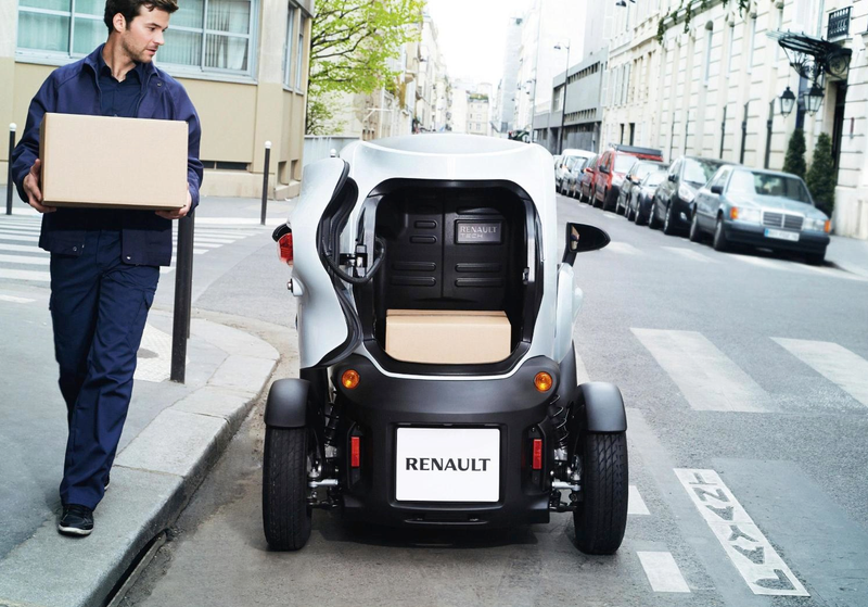 Illustration for article titled Surprisingly Slick New Trafic Van Joins Renault's Wacky Cargo Lineup